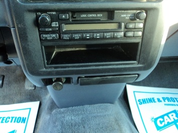 1998 Toyota T100 SR5   - Photo 17 - Cincinnati, OH 45255