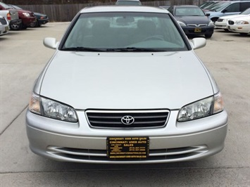 2001 Toyota Camry CE   - Photo 2 - Cincinnati, OH 45255