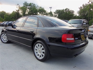 2001 Audi A4   - Photo 12 - Cincinnati, OH 45255