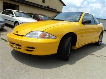 2002 Chevrolet Cavalier   - Photo 11 - Cincinnati, OH 45255