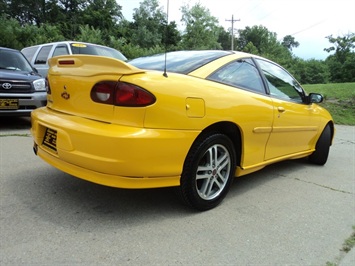 2002 Chevrolet Cavalier   - Photo 13 - Cincinnati, OH 45255