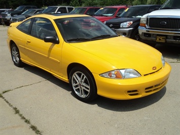 2002 Chevrolet Cavalier   - Photo 1 - Cincinnati, OH 45255