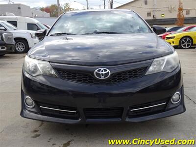 2012 Toyota Camry SE   - Photo 2 - Cincinnati, OH 45255