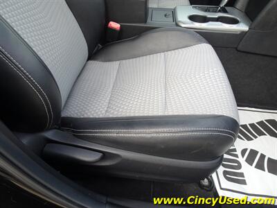 2012 Toyota Camry SE   - Photo 27 - Cincinnati, OH 45255