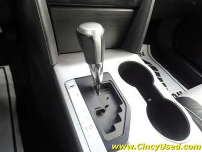 2012 Toyota Camry SE   - Photo 17 - Cincinnati, OH 45255