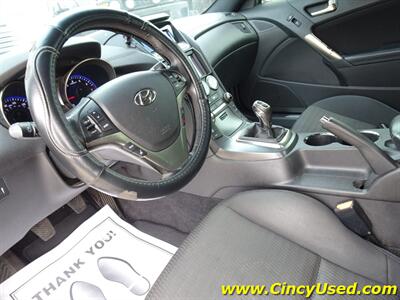 2015 Hyundai Genesis 3.8 R-Spec   - Photo 12 - Cincinnati, OH 45255
