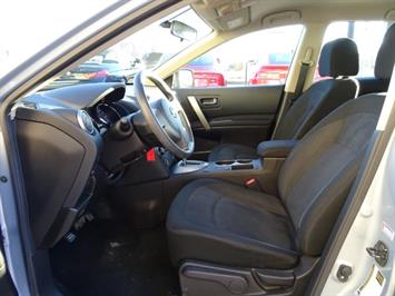 2015 Nissan Rogue Select S - Photo 7 - Cincinnati, OH 45255