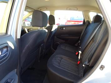 2015 Nissan Rogue Select S - Photo 8 - Cincinnati, OH 45255