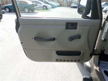 2005 Jeep Wrangler Sport - Photo 18 - Cincinnati, OH 45255