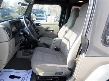 2005 Jeep Wrangler Sport - Photo 14 - Cincinnati, OH 45255