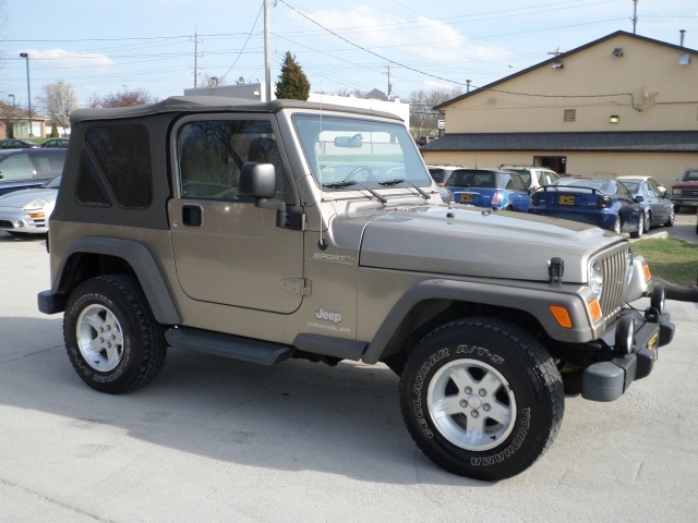 2005 Jeep Wrangler Sport   - Photo 1 - Cincinnati, OH 45255