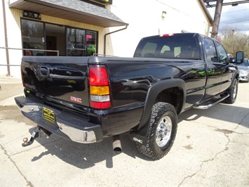 2006 GMC Sierra 2500HD SL1   - Photo 3 - Cincinnati, OH 45255