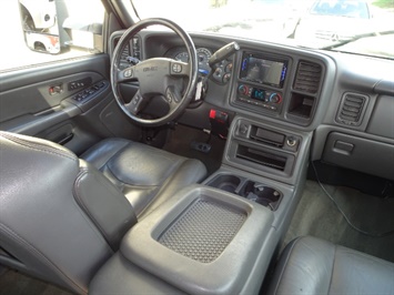 2006 GMC Sierra 2500HD SL1   - Photo 12 - Cincinnati, OH 45255