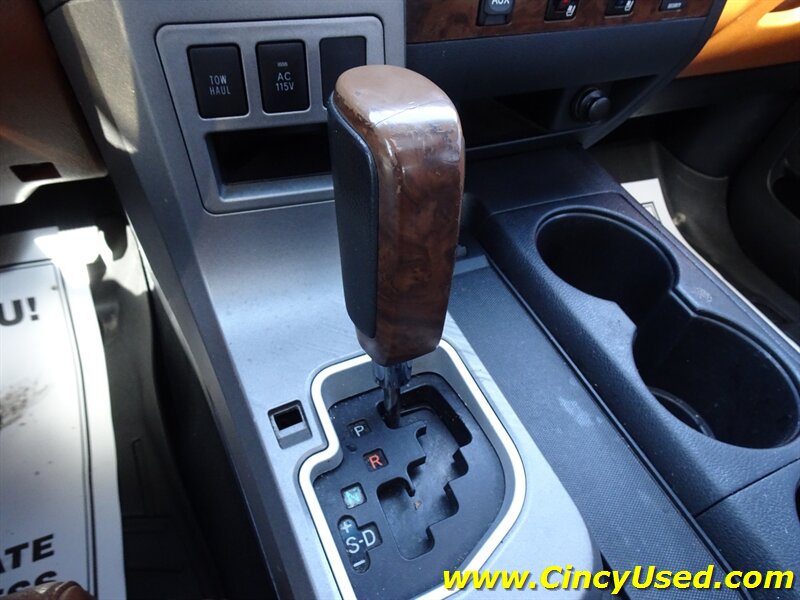 2010 Toyota Tundra Limited - Photo 19 - Cincinnati, OH 45255