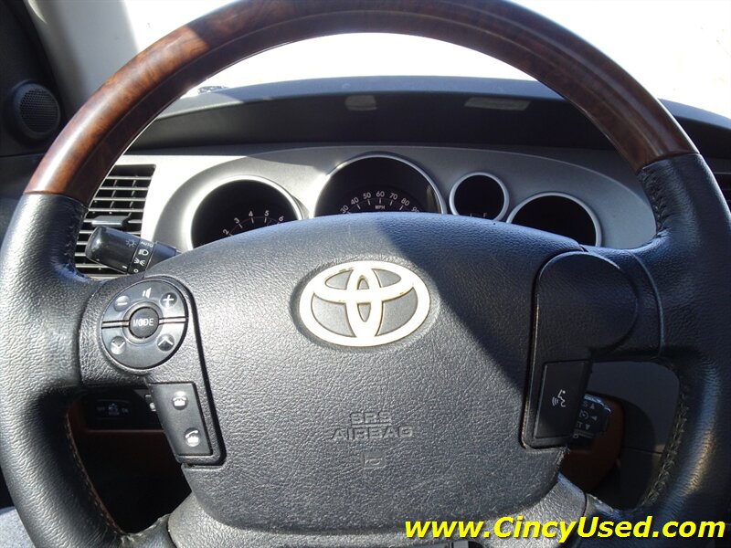 2010 Toyota Tundra Limited - Photo 23 - Cincinnati, OH 45255