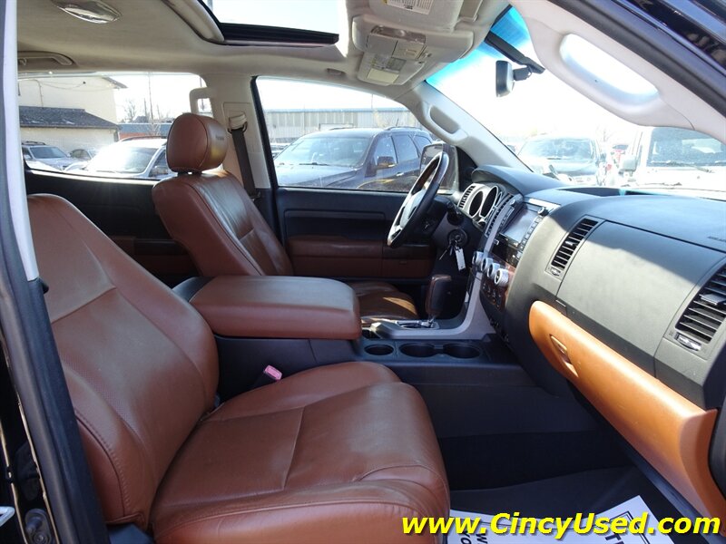 2010 Toyota Tundra Limited - Photo 17 - Cincinnati, OH 45255