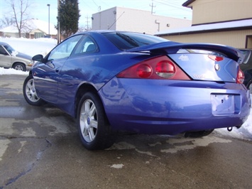 2001 Mercury Cougar   - Photo 12 - Cincinnati, OH 45255