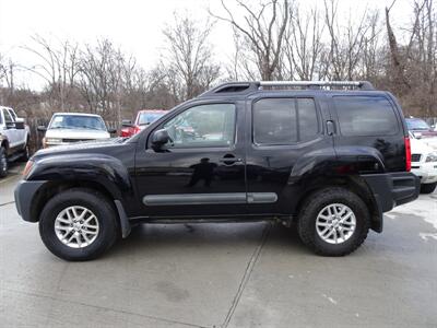 2015 Nissan Xterra S  4.0L V6 4X4 - Photo 4 - Cincinnati, OH 45255