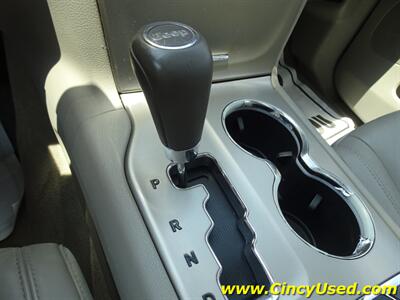 2012 Jeep Grand Cherokee Laredo X   - Photo 16 - Cincinnati, OH 45255