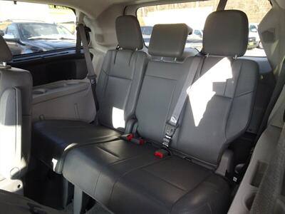 2011 Volkswagen Routan SE - Photo 12 - Cincinnati, OH 45255