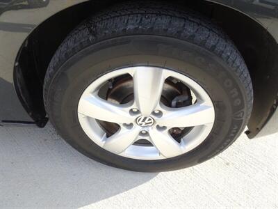 2011 Volkswagen Routan SE - Photo 32 - Cincinnati, OH 45255