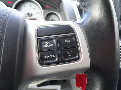 2011 Volkswagen Routan SE - Photo 20 - Cincinnati, OH 45255