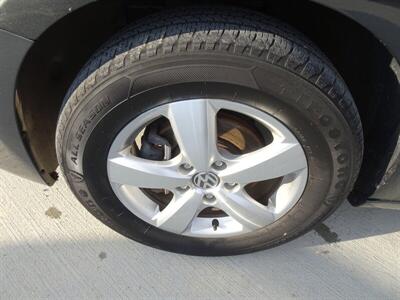2011 Volkswagen Routan SE - Photo 33 - Cincinnati, OH 45255