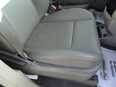 2011 Volkswagen Routan SE - Photo 15 - Cincinnati, OH 45255