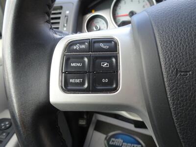 2011 Volkswagen Routan SE - Photo 19 - Cincinnati, OH 45255