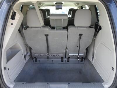 2011 Volkswagen Routan SE - Photo 27 - Cincinnati, OH 45255