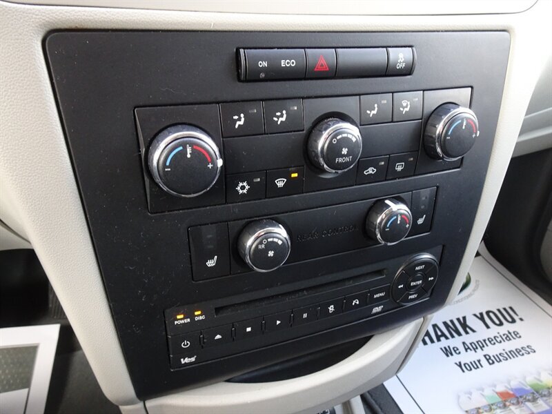 2011 Volkswagen Routan SE - Photo 24 - Cincinnati, OH 45255