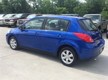 2009 Nissan Versa 1.8 SL   - Photo 4 - Cincinnati, OH 45255