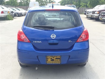 2009 Nissan Versa 1.8 SL   - Photo 5 - Cincinnati, OH 45255