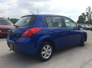 2009 Nissan Versa 1.8 SL   - Photo 13 - Cincinnati, OH 45255