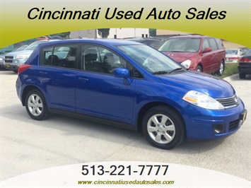 2009 Nissan Versa 1.8 SL   - Photo 1 - Cincinnati, OH 45255