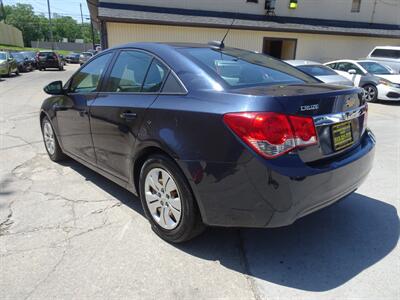 2016 Chevrolet Cruze LS  1.8L I4 FWD - Photo 5 - Cincinnati, OH 45255