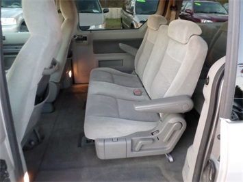 2004 Ford Freestar SE   - Photo 16 - Cincinnati, OH 45255