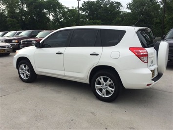 2009 Toyota RAV4   - Photo 4 - Cincinnati, OH 45255