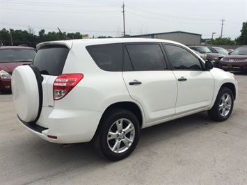 2009 Toyota RAV4   - Photo 6 - Cincinnati, OH 45255