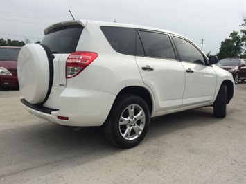 2009 Toyota RAV4   - Photo 13 - Cincinnati, OH 45255