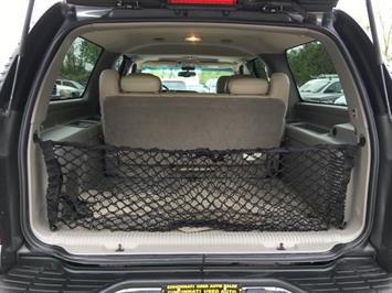 2002 Chevrolet Suburban 1500 LT   - Photo 32 - Cincinnati, OH 45255
