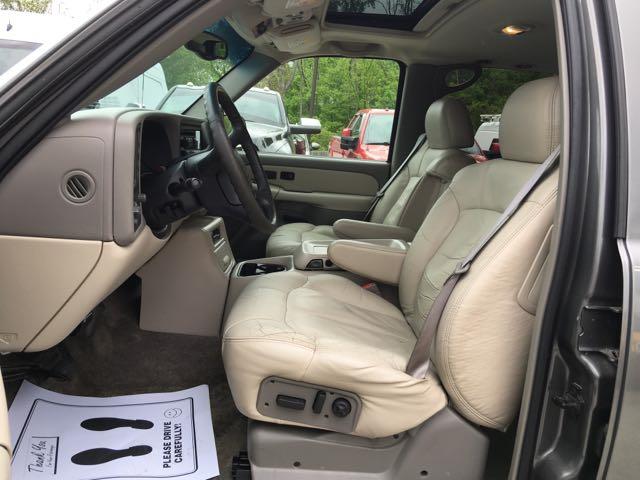 2002 Chevrolet Suburban 1500 LT - Photo 15 - Cincinnati, OH 45255