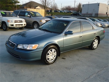 2000 Toyota Camry LE   - Photo 3 - Cincinnati, OH 45255