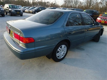 2000 Toyota Camry LE   - Photo 13 - Cincinnati, OH 45255