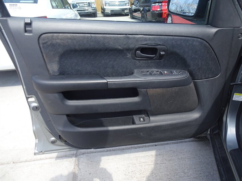 2005 Honda CR-V LX 2.4L I4 FWD - Photo 21 - Cincinnati, OH 45255