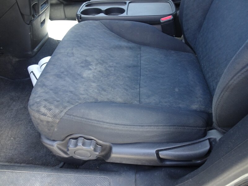 2005 Honda CR-V LX 2.4L I4 FWD - Photo 23 - Cincinnati, OH 45255