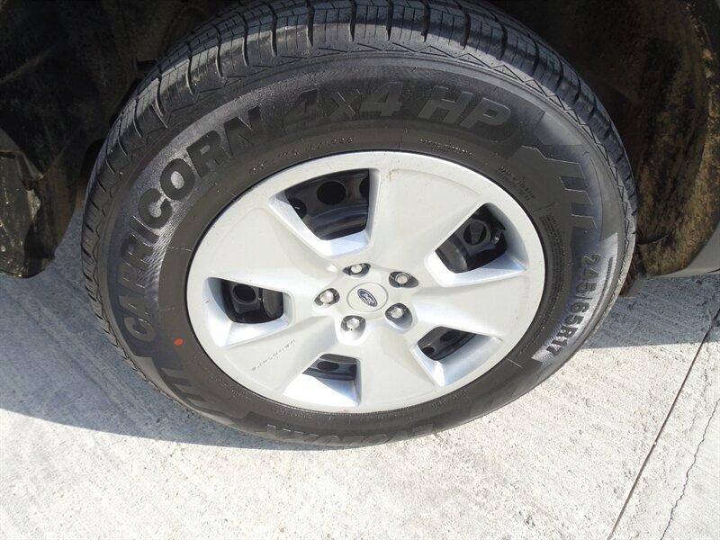 2012 Ford Explorer  AWD - Photo 31 - Cincinnati, OH 45255