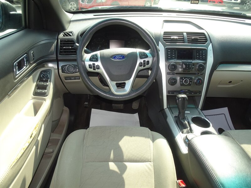 2012 Ford Explorer  AWD - Photo 13 - Cincinnati, OH 45255