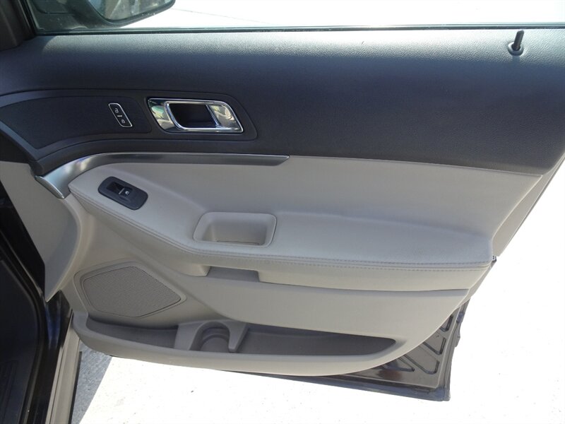 2012 Ford Explorer  AWD - Photo 28 - Cincinnati, OH 45255