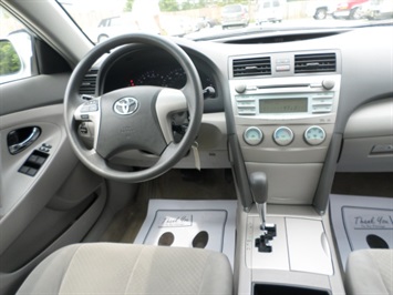 2009 Toyota Camry LE   - Photo 11 - Cincinnati, OH 45255